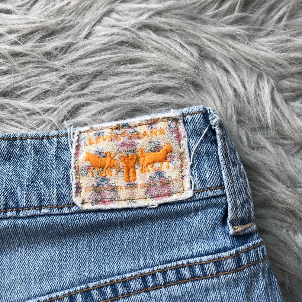 Levi Lightwash Denim Jean Skirt - Picture 5 of 8